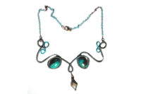 Collier en torsades bleu